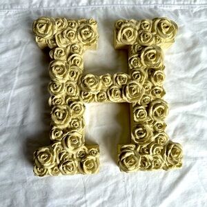 NWT Floral Letter H Decor – Gold Rose Design